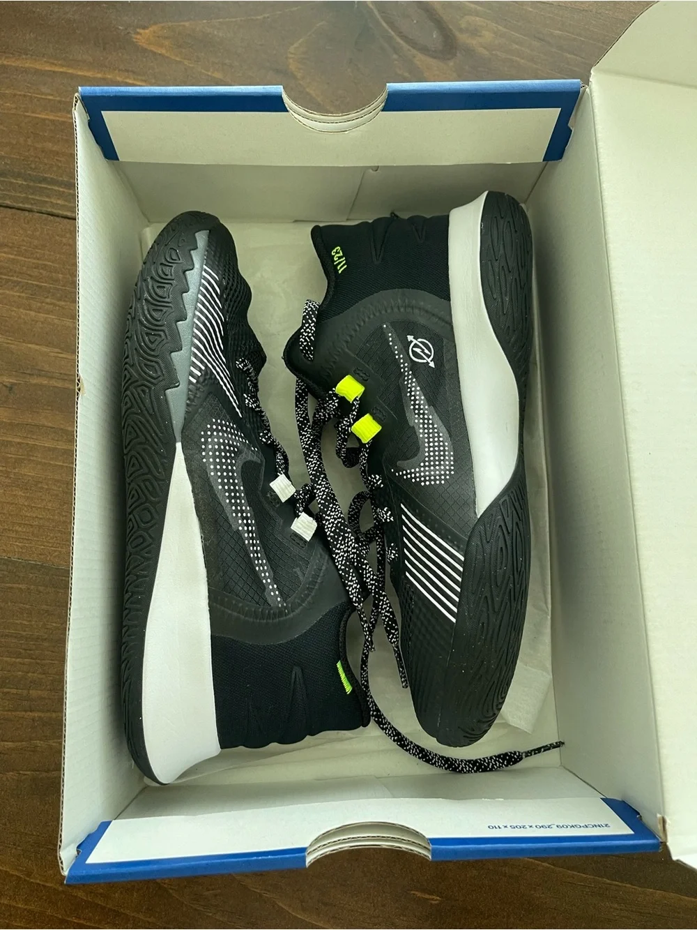 Boy’s Nike Kyrie Flytrap 5 Sneakers